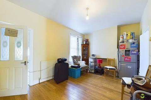 2 bedroom terraced house for sale, Crusoe Road, Erith, Kent, DA8