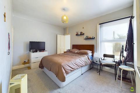 20 Crusoe Road, Erith, DA8 1PJ