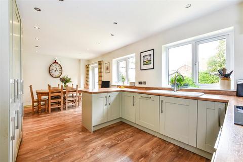 46 Anton Road, Andover, SP10 2EN