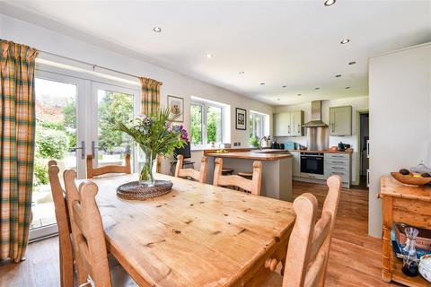46 Anton Road, Andover, SP10 2EN
