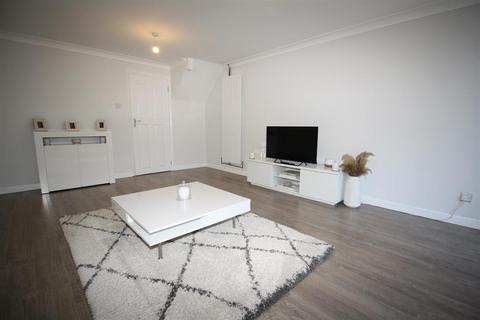 182 Hunter Drive, Bletchley, Milton Keynes, MK2 3NF
