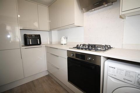 182 Hunter Drive, Bletchley, Milton Keynes, MK2 3NF