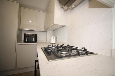 182 Hunter Drive, Bletchley, Milton Keynes, MK2 3NF