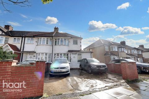 3 bedroom end of terrace house for sale, Ascot Gardens, Southall