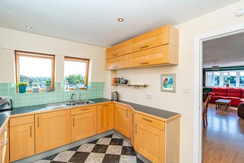 1/8 Ferryfield, Edinburgh, EH5 2PR