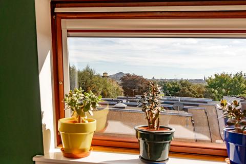 1/8 Ferryfield, Edinburgh, EH5 2PR