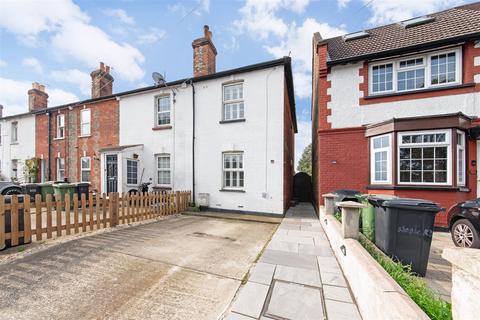 2 bedroom end of terrace house for sale, Hook Road, Epsom