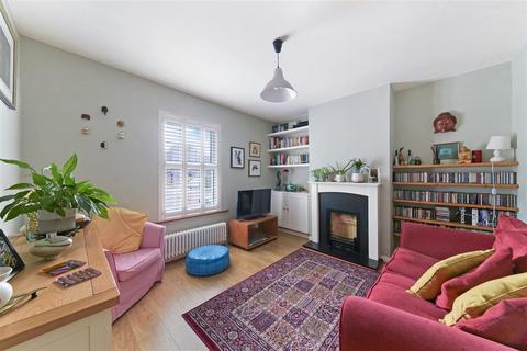 2 bedroom end of terrace house for sale, Hook Road, Epsom