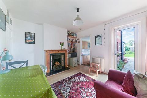 2 bedroom end of terrace house for sale, Hook Road, Epsom