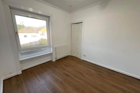 2 bedroom flat to rent, Kingsacre Road, Glasgow G73