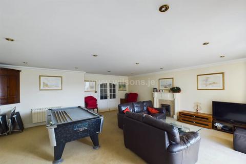 3 bedroom apartment for sale, St Helier