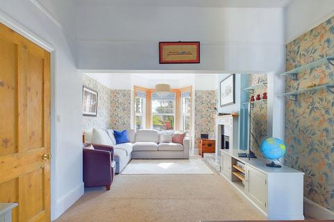 4 bedroom detached house for sale, Lyndhurst Road, Worthing BN11 2DE