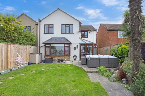 21 Elm Close, Epping Green, Epping, CM16 6PT