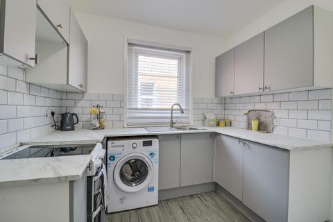 2 bedroom maisonette for sale, Sholing Road, Sholing