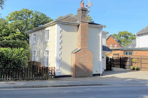 3 bedroom cottage for sale, West Moors Ferndown, Dorset BH22 0HX