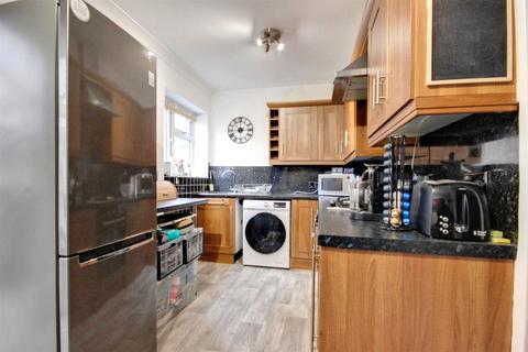 2 bedroom terraced house for sale, Greenwood Avenue, Hull