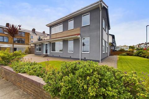 3 bedroom detached house for sale, Grand Parade,Tynemouth