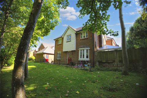 3 bedroom detached house for sale, Lynton Close, Farnham, Surrey, GU9