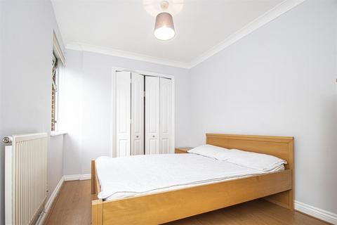 1 bedroom apartment to rent, St. John Street, Clerkenwell, EC1V