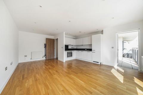 1 bedroom flat to rent, Ravensbourne Court, Amias Drive, Edgware HA8