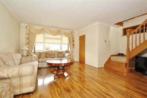 4 bedroom detached house to rent, Long Lane, Bexleyheath, Kent, DA7