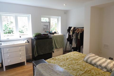 2 bedroom flat to rent, Ground Floor Flat, Muswell Hill Place, Muswell Hill, N10