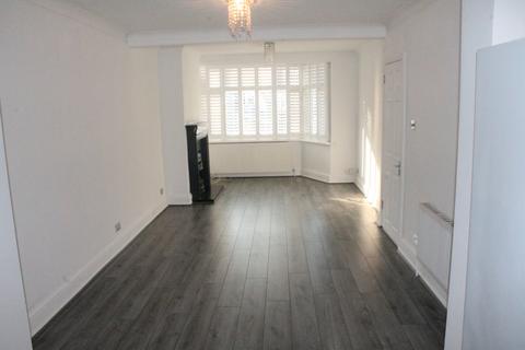 3 bedroom semi-detached house to rent, Enfield , EN1 4LR