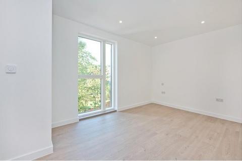 3 bedroom apartment to rent, Honor Oak Road, Forest Hill, London, SE23