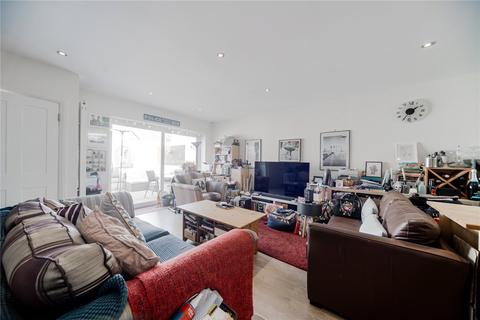 3 bedroom end of terrace house for sale, Queens Road, London, N11