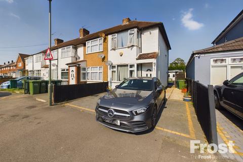 2 bedroom end of terrace house for sale, Cranford Avenue, Stanwell, Middlesex, TW19