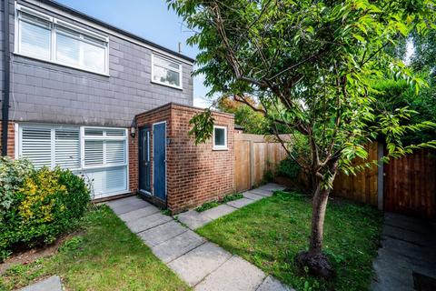 3 bedroom end of terrace house for sale, Dumbleton Close, Kingston, Kingston upon Thames, KT1