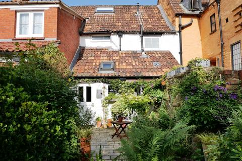 3 bedroom terraced house for sale, Church Street, Calne