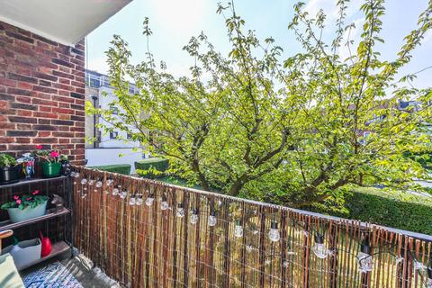 1 bedroom flat for sale, St John's Hill, Clapham Junction, London, SW11