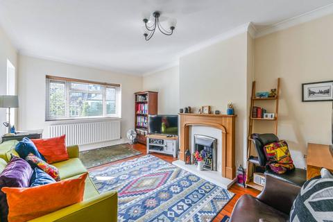 1 bedroom flat for sale, St John's Hill, Clapham Junction, London, SW11