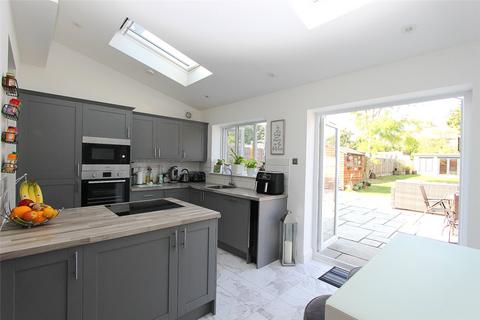 3 bedroom semi-detached house for sale, Flemming Crescent, Leigh-on-Sea, SS9