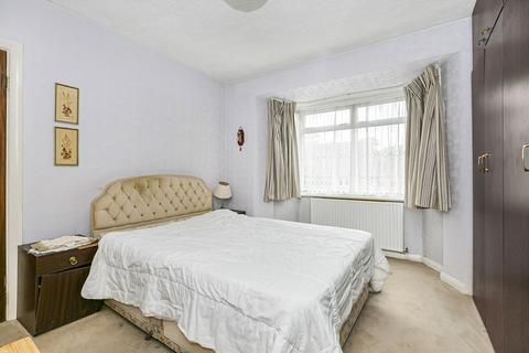 3 bedroom terraced house for sale, Stainash Crescent, Staines-upon-Thames, Surrey, TW18