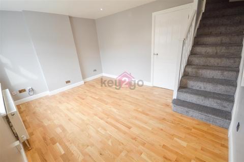 2 bedroom end of terrace house to rent, Hartland Drive, Sothall, Sheffield, S20