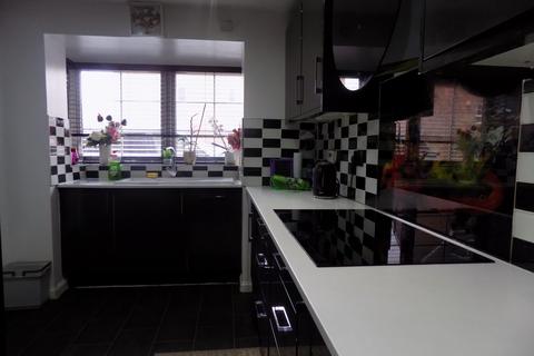 4 bedroom end of terrace house to rent, Design Drive, Dunstable, Bedfordshire