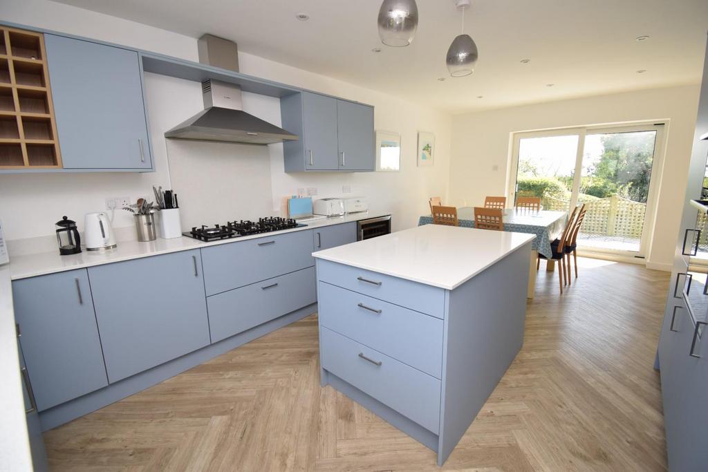 Kitchen to Dining.JPG