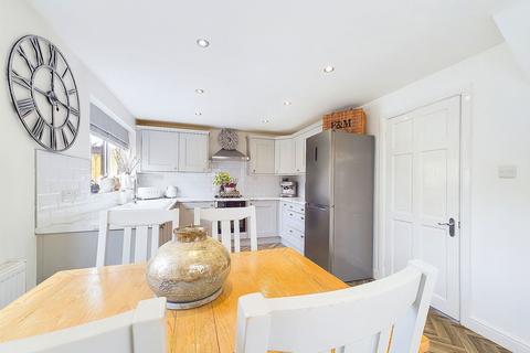 3 bedroom detached house for sale, The Fairways, Mansfield NG19