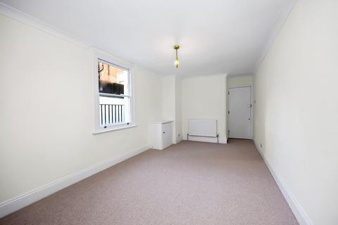 3 bedroom flat to rent, Brunswick Terrace, Hove