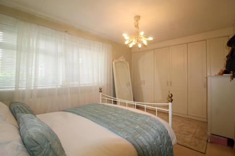 1 bedroom apartment for sale, Grange Gardens, London N14