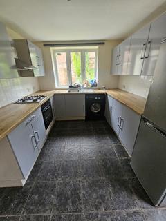 2 bedroom bungalow to rent, Honeywall, Stoke-on-Trent ST4 7HX