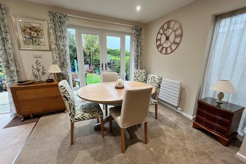 4 bedroom house for sale, Brooklands Close, Daventry