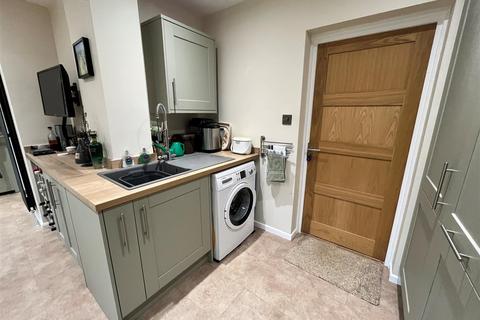 5 Brooklands Close, Daventry, NN11 4AT