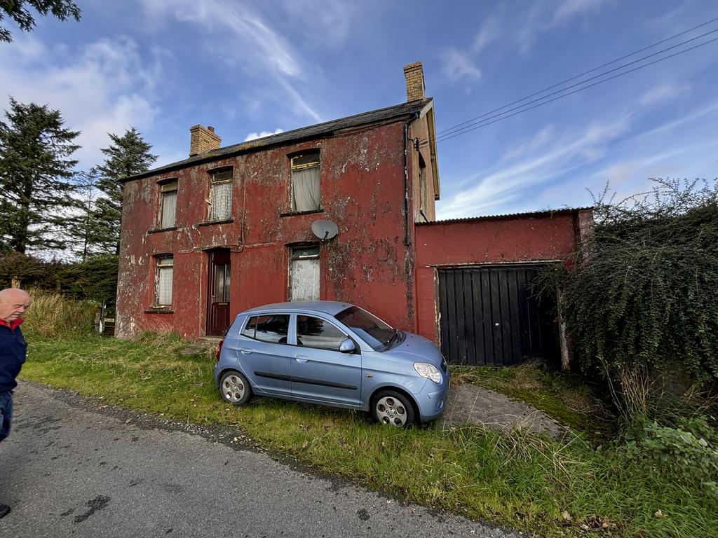 Lean to garage