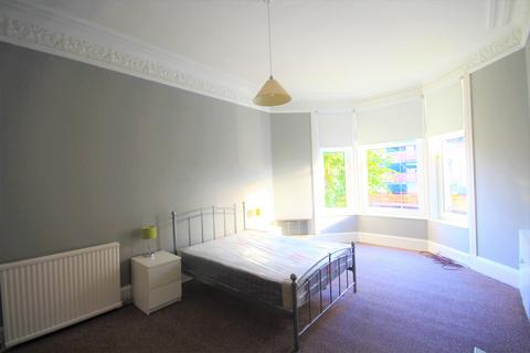 2 bedroom flat to rent, Meadowpark Street, Glasgow, G31