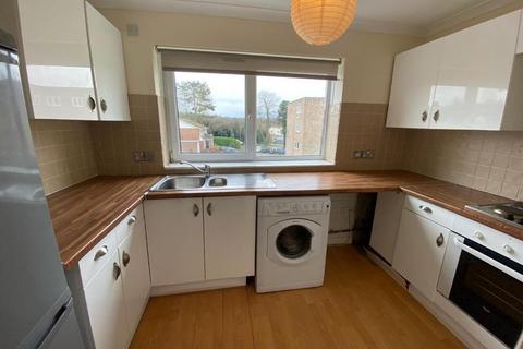 2 bedroom flat to rent, Ashley Lodge, Basingstoke RG21