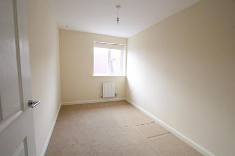 2 bedroom apartment to rent, 40 Easton DriveSittingbourneKent