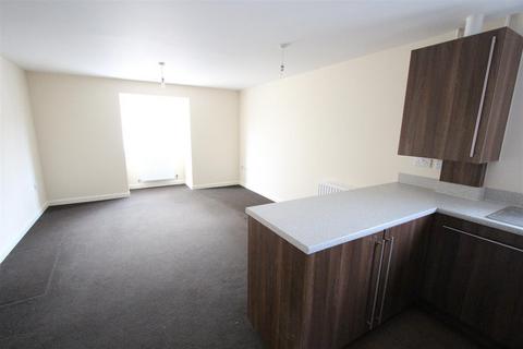 2 bedroom apartment to rent, 40 Easton DriveSittingbourneKent